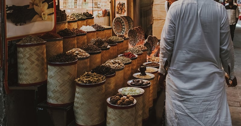 How to Find Authentic Street Food in Popular Tourist Cities